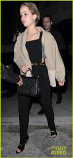 Jennifer Lawrence feet photo thumbnail