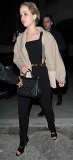 Jennifer Lawrence feet photo thumbnail