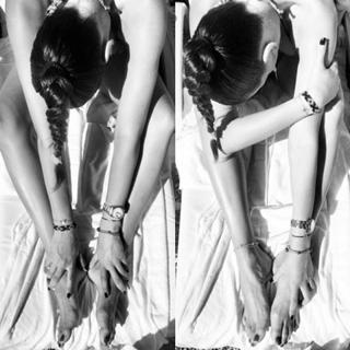 Serenay Sarikaya feet photo thumbnail