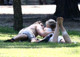 Kristen Bell feet photo thumbnail