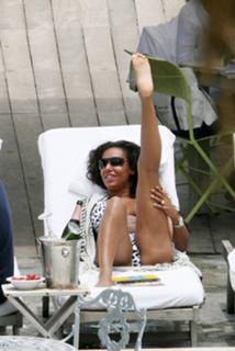 Mel B feet photo thumbnail