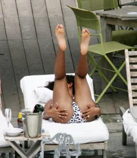 Mel B feet photo thumbnail