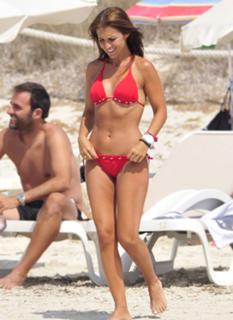 Paula Echevarría feet photo thumbnail