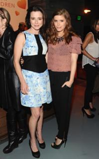 Kate Mara feet photo thumbnail