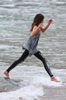 Miranda Kerr feet photo thumbnail
