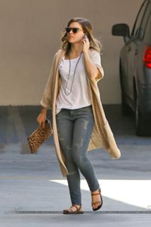 Sophia Bush feet photo thumbnail