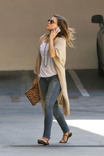 Sophia Bush feet photo thumbnail