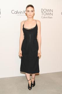 Rooney Mara feet photo thumbnail