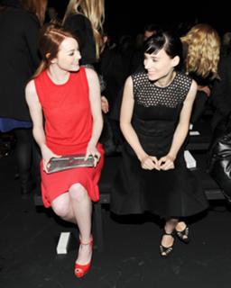 Rooney Mara feet photo thumbnail
