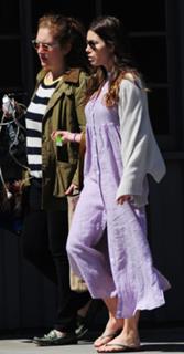 Jessica Biel feet photo thumbnail