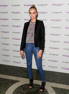 Cara Delevingne feet photo thumbnail