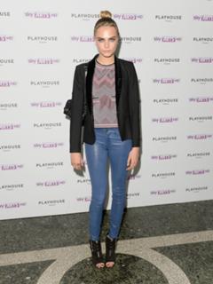 Cara Delevingne feet photo thumbnail