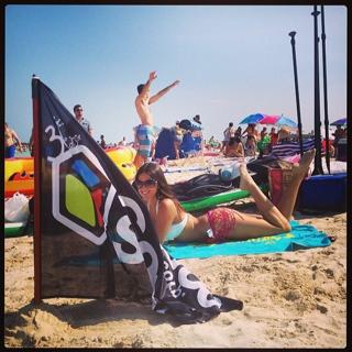 Claudia Romani feet photo thumbnail