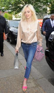 Fearne Cotton feet photo thumbnail
