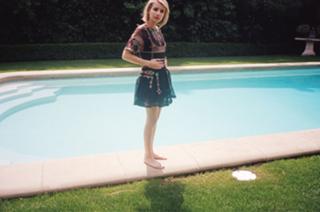 Emma Roberts feet photo thumbnail