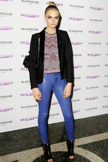Cara Delevingne feet photo thumbnail