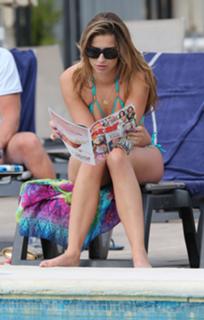 Ferne McCann feet photo thumbnail