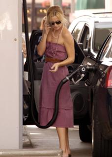 Kate Hudson feet photo thumbnail