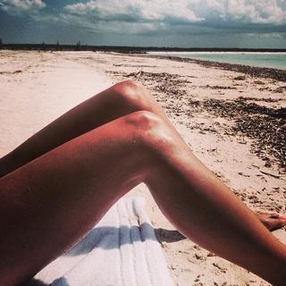 Laura González feet photo thumbnail