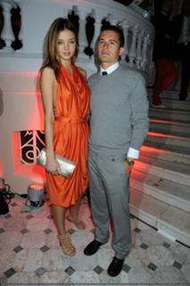 Miranda Kerr feet photo thumbnail