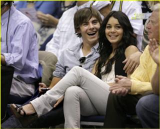 Vanessa Hudgens feet photo thumbnail