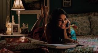 Vanessa Hudgens feet photo thumbnail