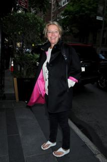 Emma Thompson feet photo thumbnail