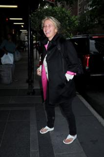 Emma Thompson feet photo thumbnail