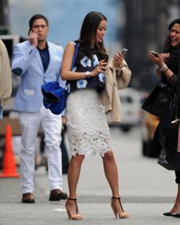 Jamie Chung feet photo thumbnail