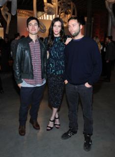 Liv Tyler feet photo thumbnail