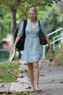 Naomi Watts feet photo thumbnail