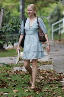 Naomi Watts feet photo thumbnail