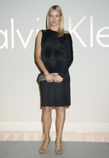 Naomi Watts feet photo thumbnail