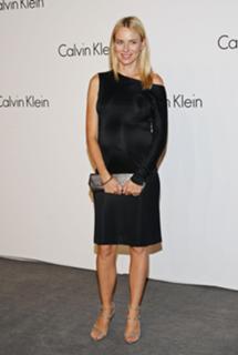 Naomi Watts feet photo thumbnail
