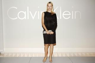 Naomi Watts feet photo thumbnail