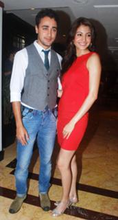 Anushka Sharma feet photo thumbnail