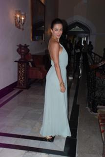 Malaika Arora feet photo thumbnail