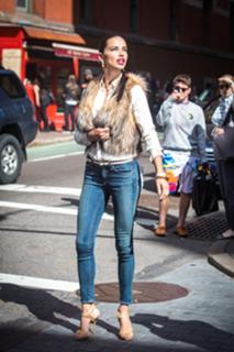 Adriana Lima feet photo thumbnail