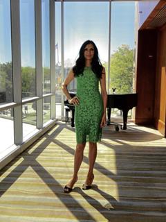 Famke Janssen feet photo thumbnail