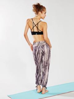 Jasmine Sanders feet photo thumbnail