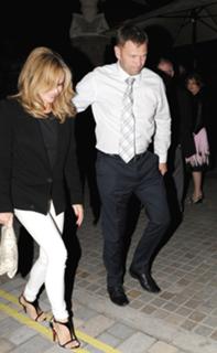Amanda Holden feet photo thumbnail