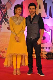 Jacqueline Fernandez feet photo thumbnail
