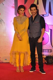 Jacqueline Fernandez feet photo thumbnail
