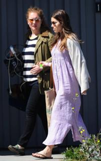 Jessica Biel feet photo thumbnail