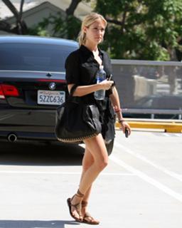 Kristin Cavallari feet photo thumbnail