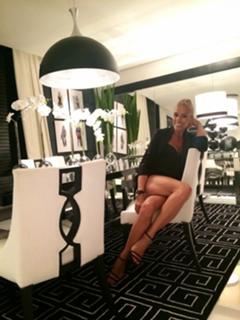 Adriane Galisteu feet photo thumbnail