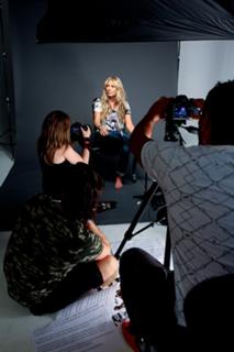 Adriane Galisteu feet photo thumbnail