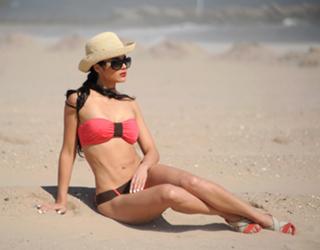 Olivia Culpo feet photo thumbnail