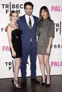 Emma Roberts feet photo thumbnail