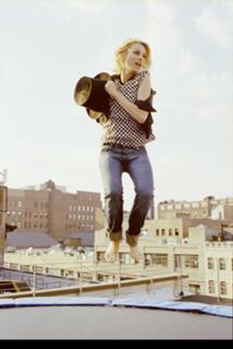 Naomi Watts feet photo thumbnail
